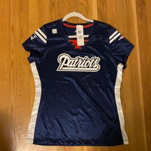 Women official NFL gear, Patriots shirt